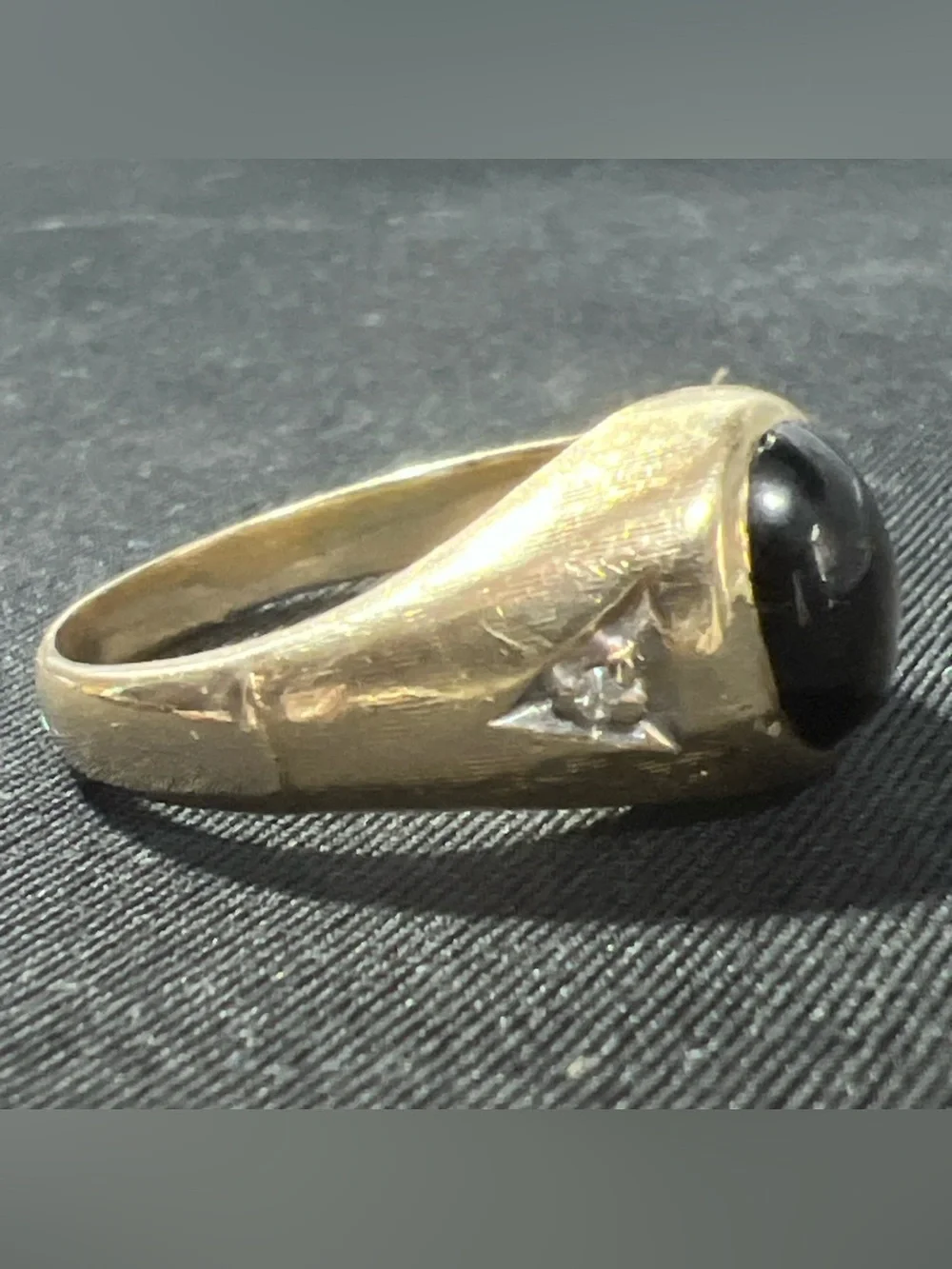 Vintage 14K Yellow Gold Black Star Sapphire Diamond Accents 10.8g Size 11.5